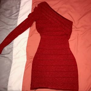 One-Shoulder Sparkly Red Dress